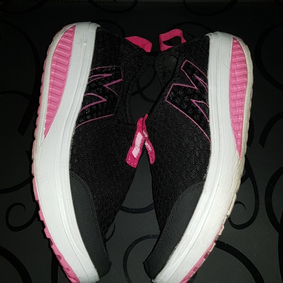 ๐2 FOR $10๐ Mesh Walking Shoe (firm price) - Picture 4 of 4